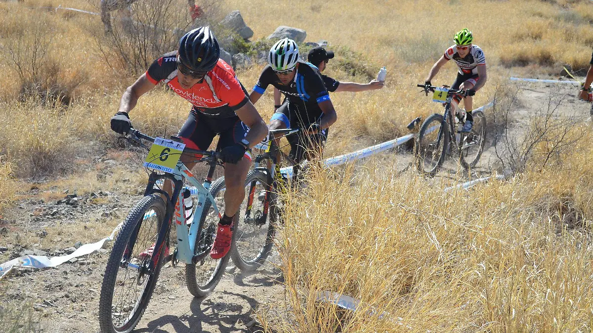 Ciclismo de ruta               (Cortesía Codeson)